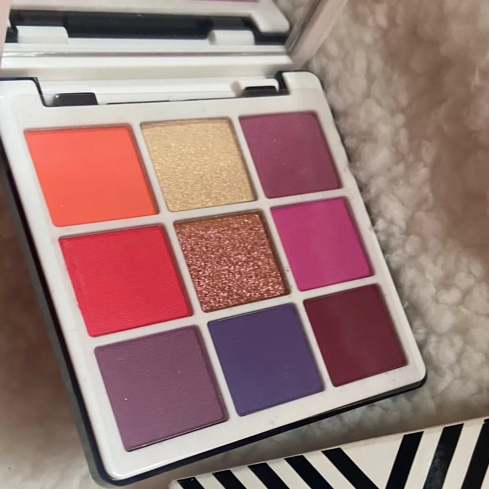 Anastasia Beverly Hills explore vibrant